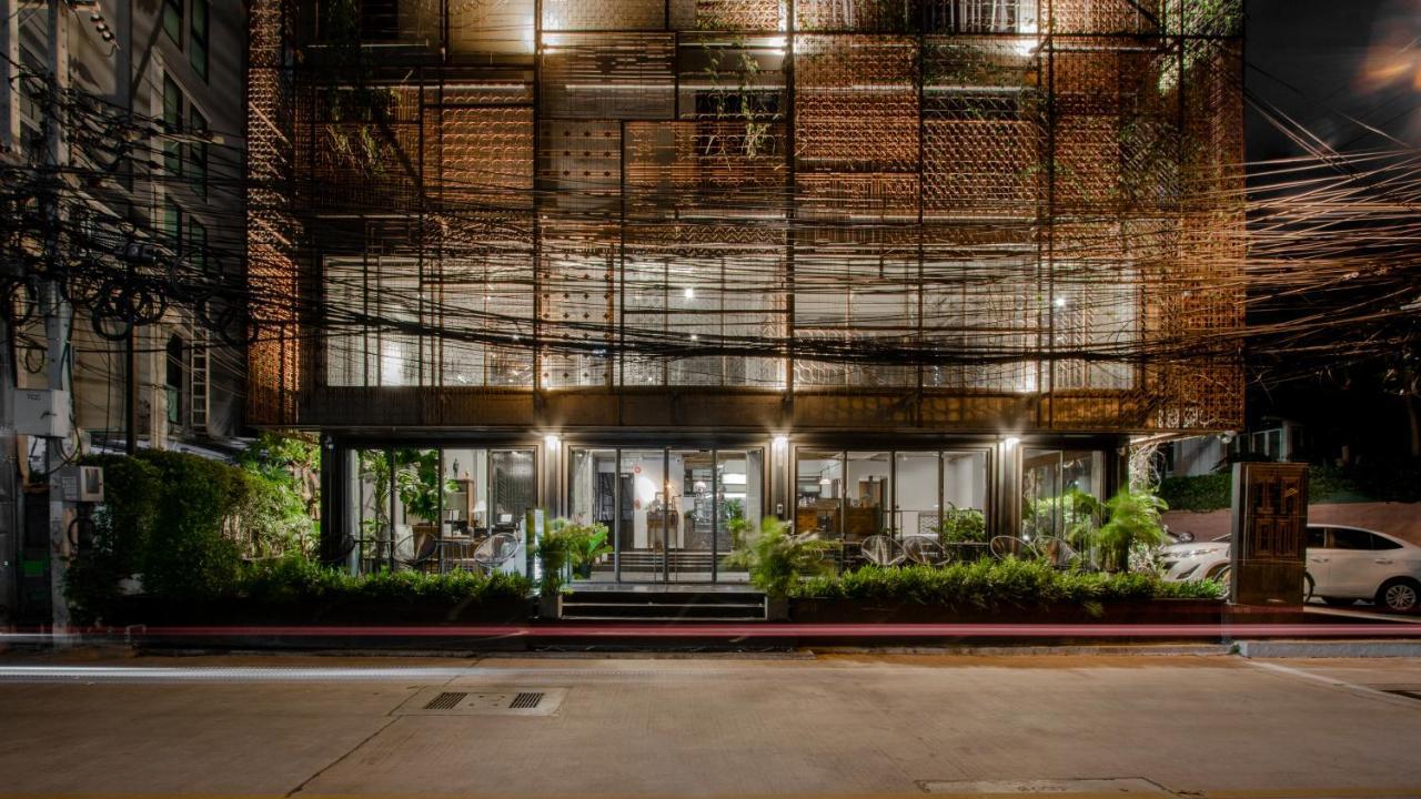 Ir-On Hotel Bangkok Exteriör bild
